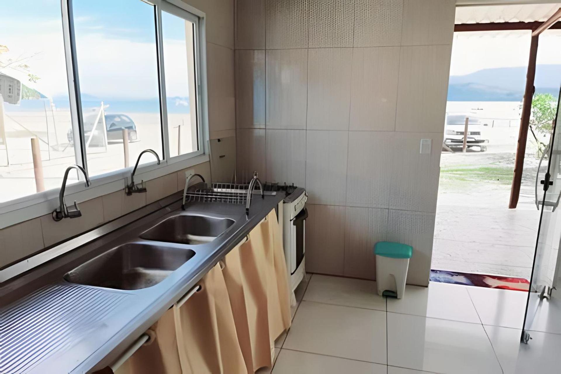 Frente Ao Mar Casa 42 Praia Do Estaleiro ウバトゥバ エクステリア 写真